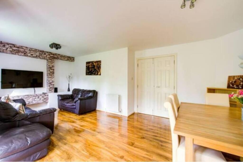 Lovely 2 Bdr In Dalry / Near Haymarket * Edimburgo